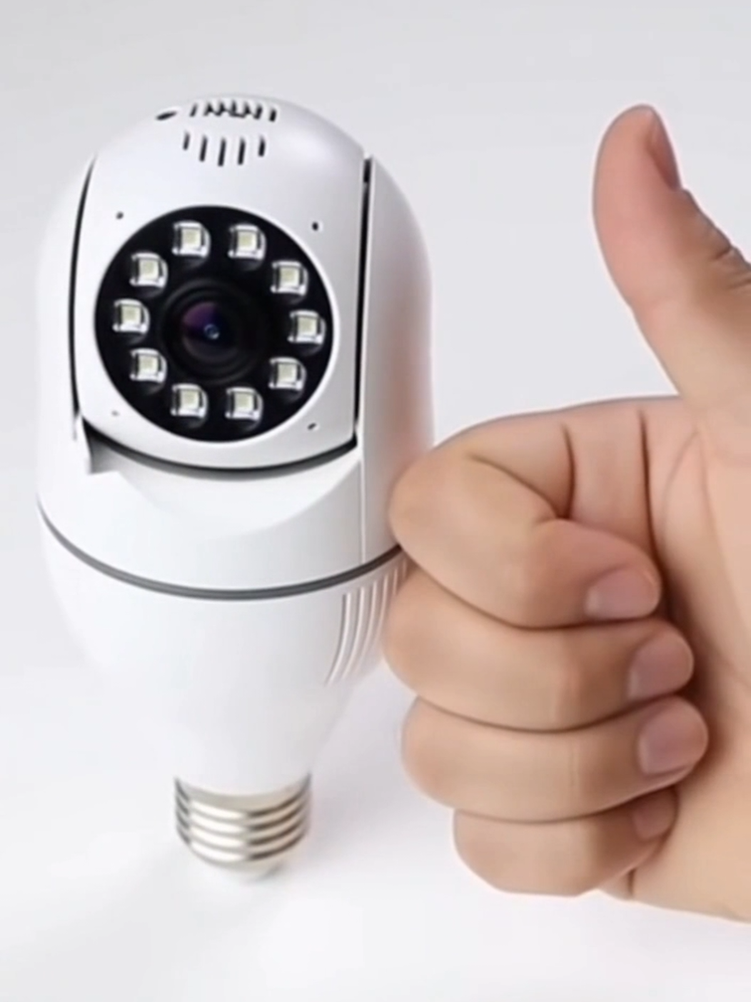 Essa câmera de segurança wi-fi é rosqueada no bocal da lâmpada e muito fácil de utilizar, está em promoção aqui no Tiktok shop!!! #cameradesegurança #cctv #tiktokshop #tiktokshopbrasil #fy 