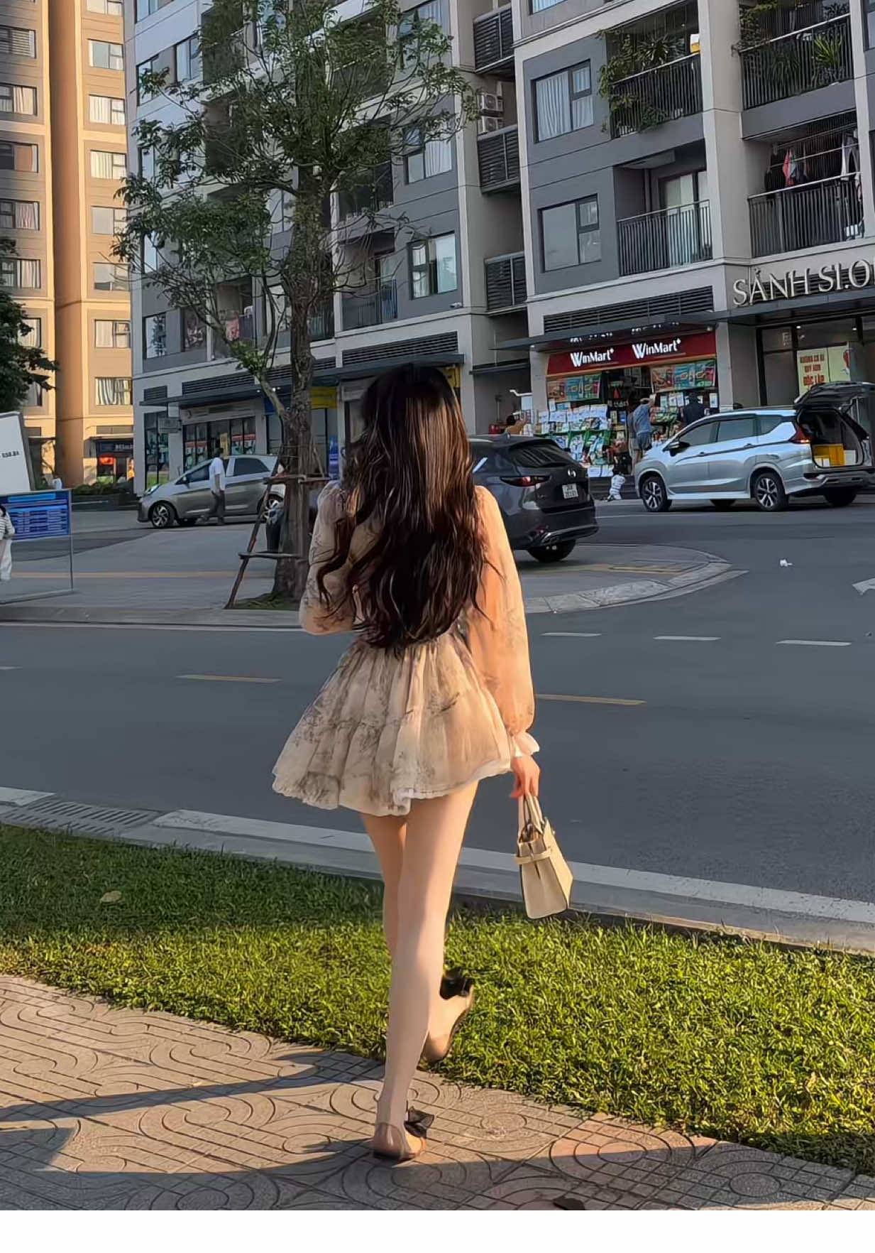 ✨Em chỉ cần khóc là thắng vì phép vua còn thua lệ nàng.  Còn ta thắng trong lòng vua vẫn thua trong lòng chàng 🪻 #foryou #vayxinh #vayxinhmoingay #xuhuongtiktok    