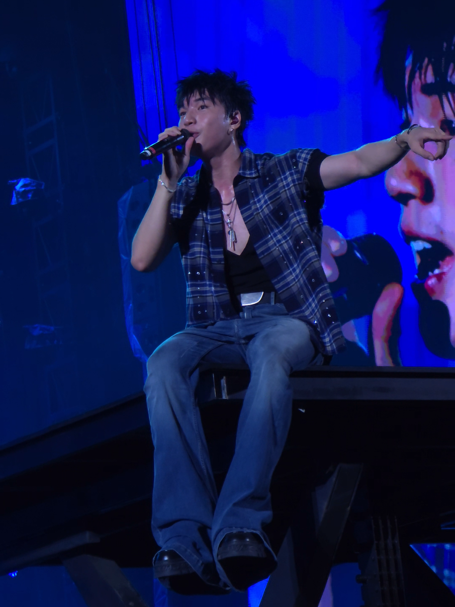 view triệu bạc để xem Hẹn Gặp Em Dưới Ánh Trăng cùng Híu và pháo giấy 🥹 #HIEUTHUHAI #tranminhhieu #GENFEST #hengapemduoianhtrang 