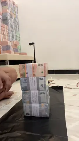 Ada warna jerukny pling atas 🥰🥰