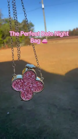 Ladies these bags are the perfect size for a date night to hold the 2 items you need. Your lip gloss and id. Orrrr if your daughter likes purses these are the perfect size for her. #minibags #forher #purses 