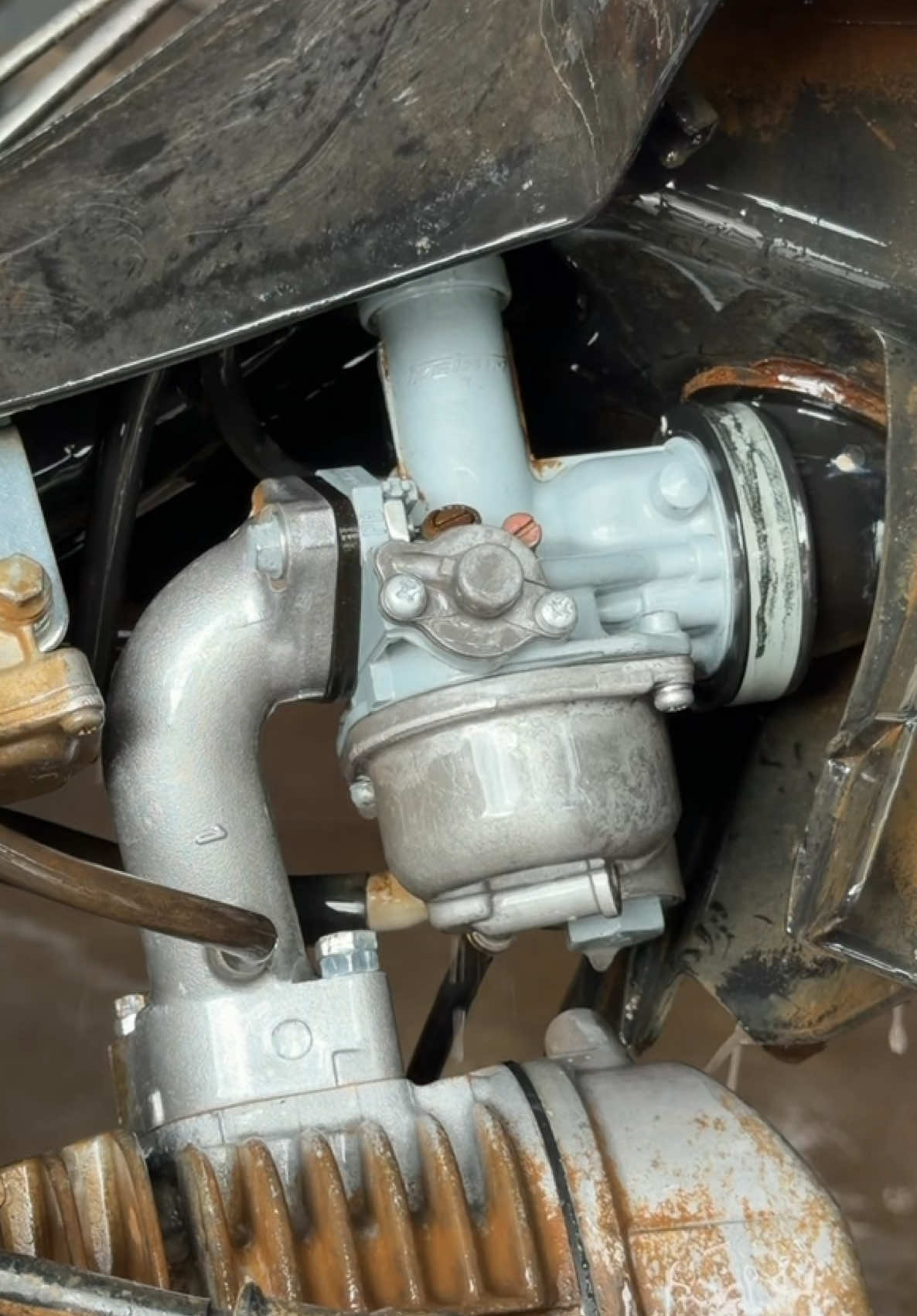 Tẩy rỉ sét ố vàng.rửa xe sáng bóng như mới luôn #tayriset #tayovang #ruaxesieusach #tayruadanang #tayruadanang47 