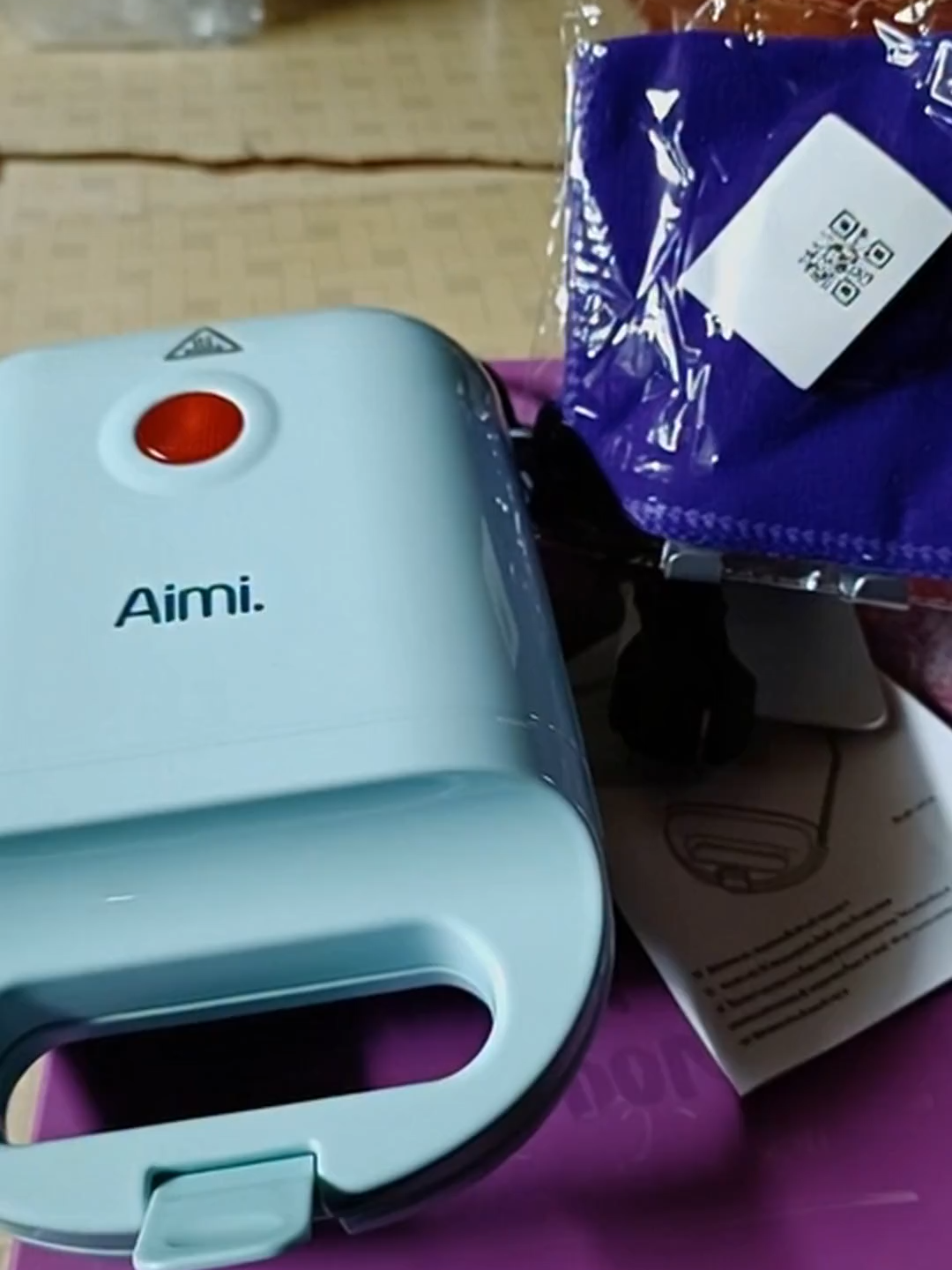 เครื่องทำแซนด์วิช Aimi ไม่ติดกระทะ ร้อนสองด้าน ทำขนมปัง ไข่ สเต็กได้ในเครื่องเดียว ล้างง่าย ใช้ง่ายเร็ว #เครื่องทำแซนวิช #SandwichMaker #เครื่องทำอาหารเช้า #ของใช้ในบ้าน #ถูกดีบอกต่อ