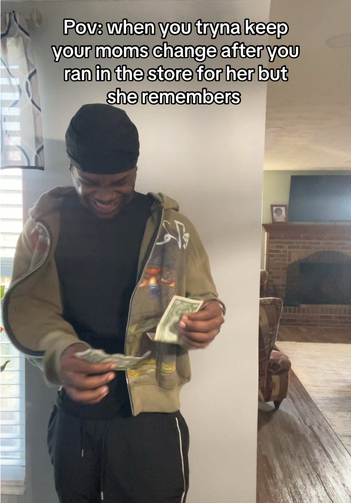 she always remembers 😂😂😂 #funny #relatable #mom #money #fyp 