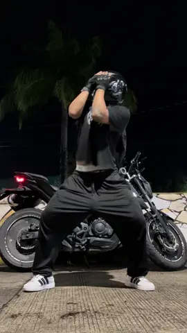 DC: @James , de la mamá 🔥 #biker #dancer #fyp #lamama #victxrcruz 