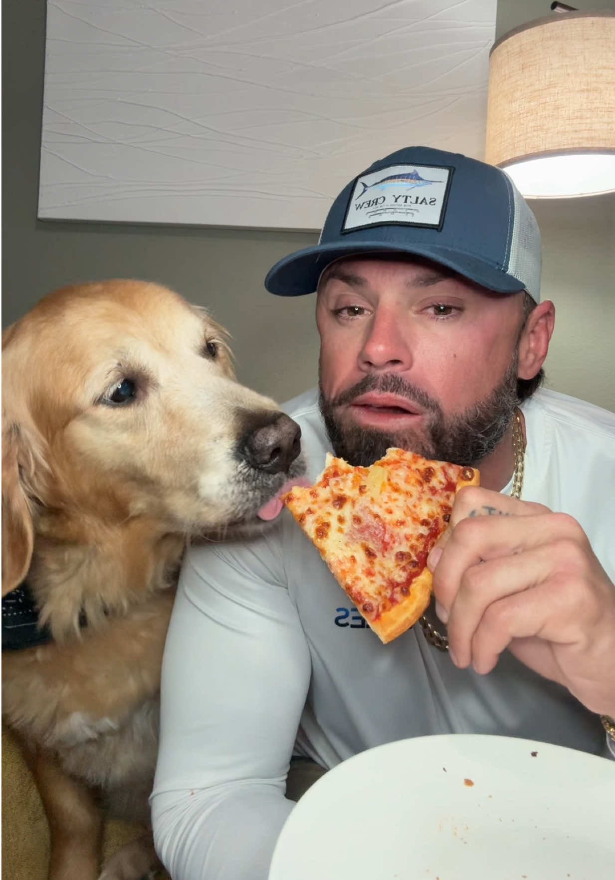 Daily eats with Finn 🙄 @Papa Johns style. 🍕#goldenretriever #dogsoftiktok #pets #tiktok #fyp 
