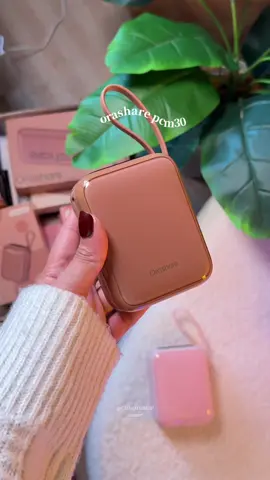 Replying to @Ms. Ana 🎧ྀི Orashare Pcm30 na kayang magfull charge ng phone up to 10x! Fast charging pa ~  @Orashareph #orashare #orasharepowerbank #orasharepcm30 