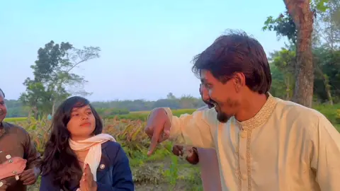 আমার বাড়ি মেহেরপুরে,  তোমার কুষ্টিয়াতে 