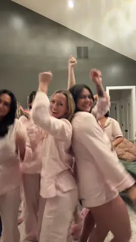 girls weekend shenanigans 🤪 #girlsweekendgetaway #slomw #girlsweekend #trend 