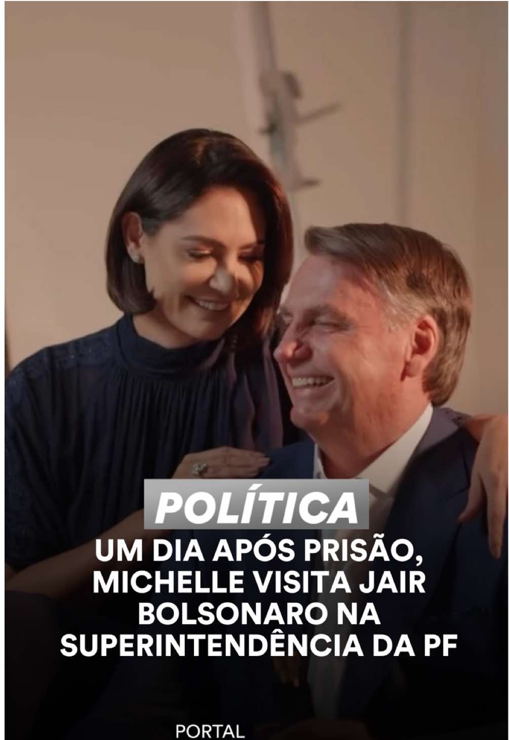 Michelle Bolsonaro visitou, neste domingo (23/11), Jair Messias Bolsonaro na superintendência da Polícia Federal. O encontro, autorizado pelo ministro Alexandre de Moraes, durou cerca de duas horas, e a ex-primeira dama não falou com a imprensa. O repórter Jonathan Ferreira, do portal LeoDias, acompanhou a movimentação na sede da PF com a visita da esposa do ex-presidente da República, preso preventivamente por uma série de fatores que indicavam o risco elevado de fuga, segundo o Supremo Tribunal Federal (STF). Reprodução: @/michellebolsonaro