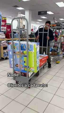 Team cliente: 🥸 Team Empleado: 🫶🏼 #comedia #servicioalcliente 