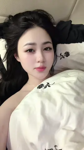 Làm gì có ai đợi mình mãi được đâu☺️#xuhuong #gaixinh 