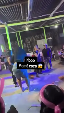 ABUELA 🤨🥵🥵#humor #meme #mujercachonda #CHAQUETON #xdddddd 