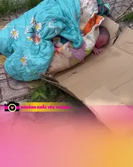 Xót xa cho số phận bị bỏ rơi không một lời nhắn nhủ.