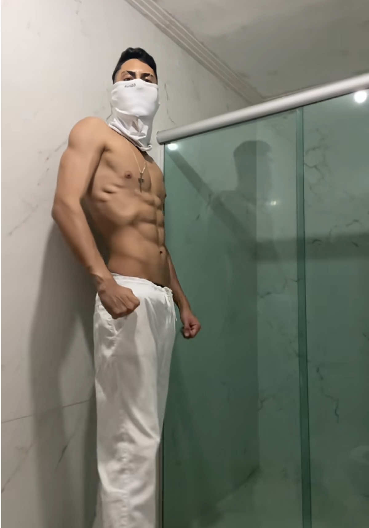 Qual a minha altura?🥷🏼😼 #zxycba #videoviral #tallman #giant #heightdifference 