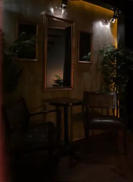 ذلیل کر دِیا تھا ہم کو بھی عشق نے اتنا 🫠❤️‍🩹#1millionaudition #aesthetic #foryoupage #foryou #poetrystatus 