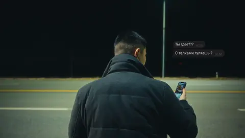 А вы чем заняты по ночам ?)