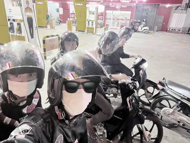 mun derr kit oy jbas na kmeng toch yat plex klun🤔#originalg9zinyormg #3famliy #onthisday 