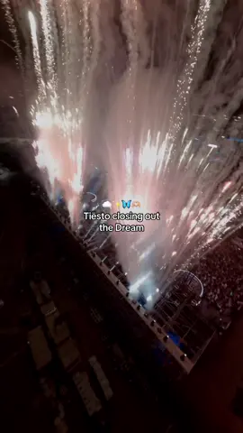 what a magical night @Tiësto 🤩✨ #dreamstate #dreamstatesocal #edmtiktok #ravetok #tiesto 