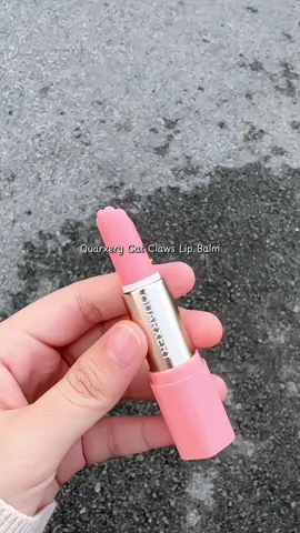 Cantik pakai natural pink & moiturize your lips 🩷🐱✨ #lipbalm #lipbalmviral #quarxerylipbalm #quarxery #beauty 