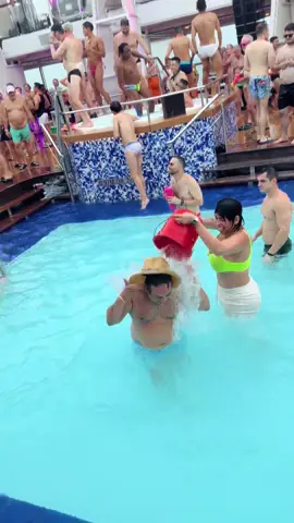 A lo que yo vine fue a esto 🤣🤣🤣Roberto #fyp #foru #dayanaroberto #mexicana #paraty 