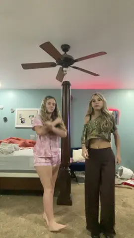 Flip it and reverse it #bsf #dance #ihateher #leastfavorite @CHLOE 💟✝️ 