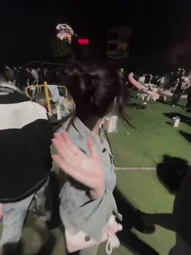 Đông vui qé nhờ😆