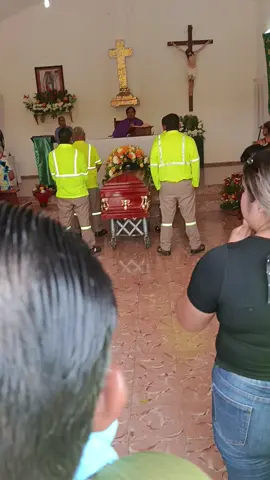 Fuiste un gran compañero aún te seguimos recordado aunque ya haya pasado unos meses, en las buenas y malas estamos pocos y este video es dedicado a tu memoria compañero grave  QPD🙏🪽🕊️ #cielo #parati #cocacola #mexicanos #vuelvevidamia🕊😭 