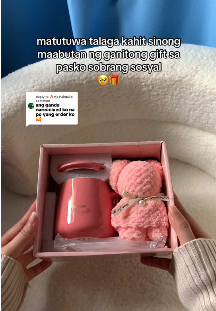 Replying to @🔥Ms.Pain🇨🇿 kikiligin talaga kahit sinong maabutan ng ganitong gift sobrang sosyal 😩🎁 #giftideas #giftforher #fyp 
