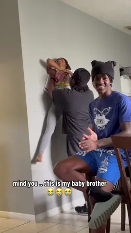 Lil bro got strength 😂 @itgirl (🎥:gnastysosadity/ig) 