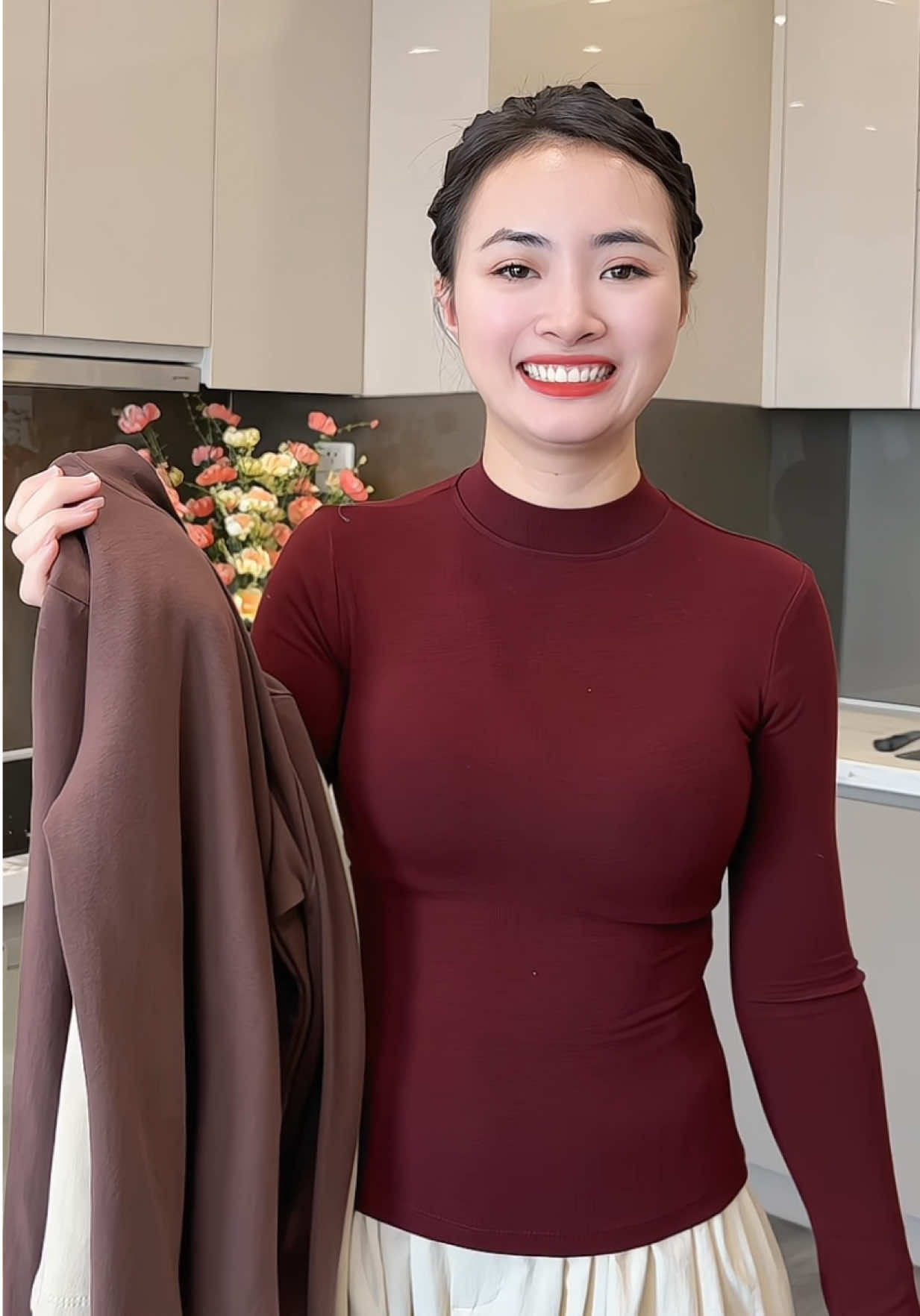 Áo thun dài tay có cổ 