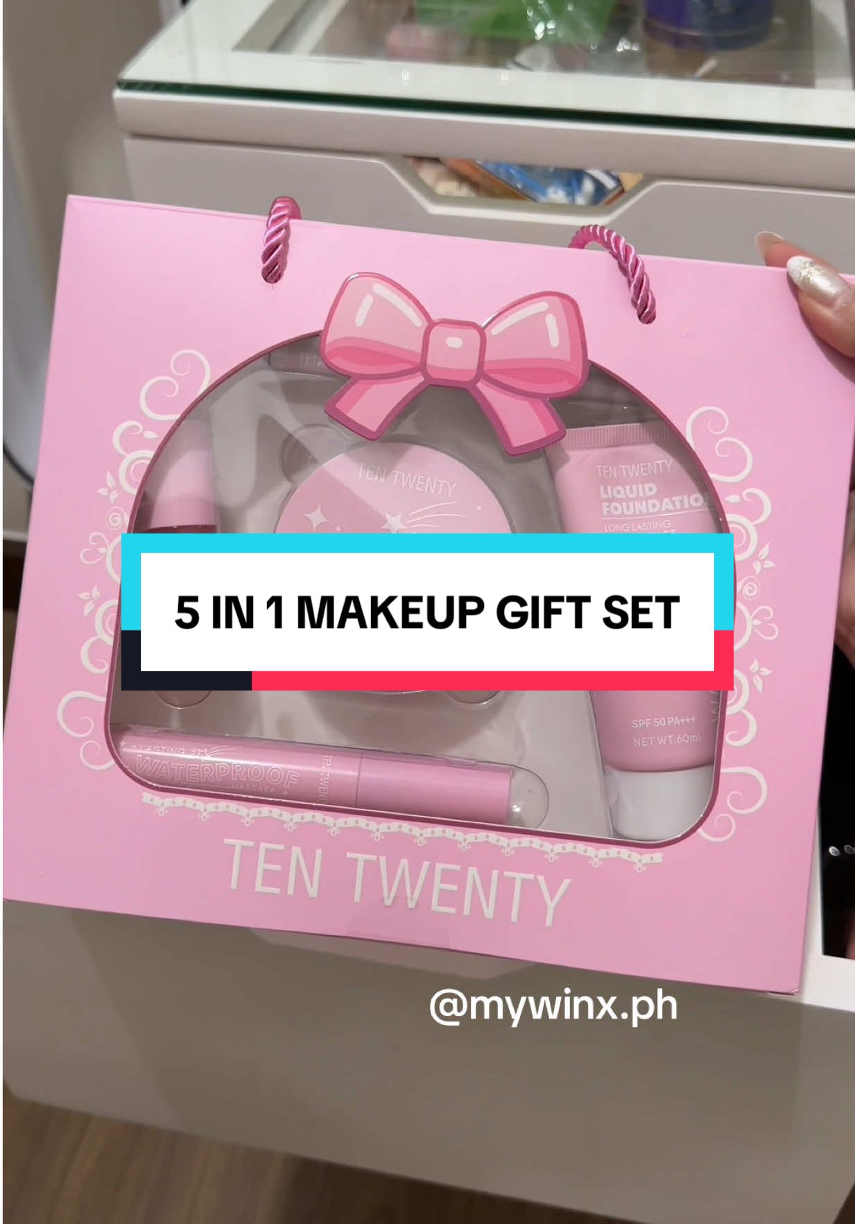 Sobrang ganda ng make up set na to 😍 #makeupset #makeup #giftset #foundation #facepowder 