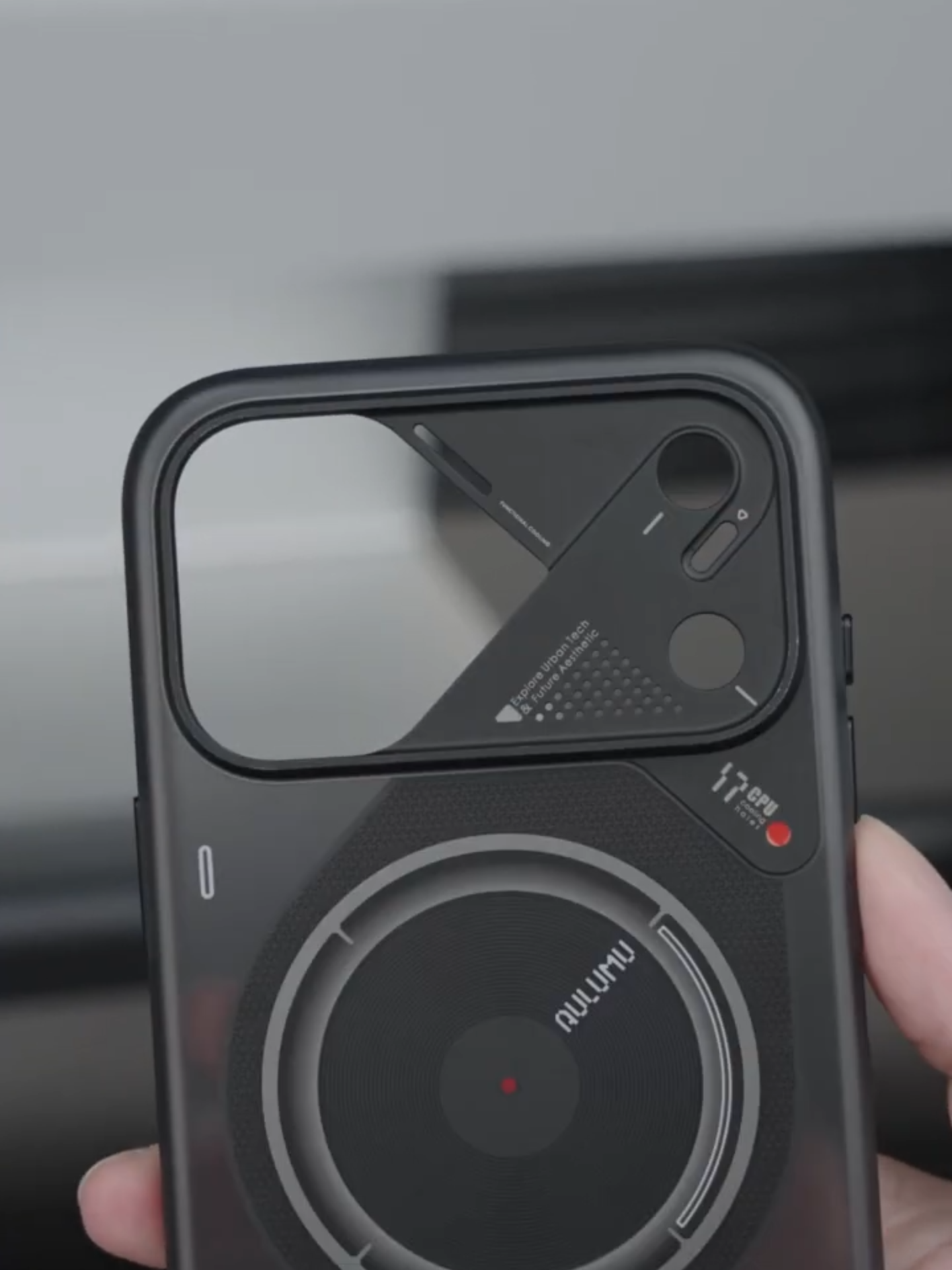 Glow-in-the-dark case with color-changing smart sensor that monitors your CPU in real time. #aulumu #glowinthedark #phonecase #iphone17 #chenxitech