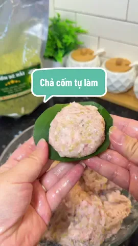 Tự làm chả cốm ở nhà ngon cỡ này thì từ nay khum cần đi mua nữa rùi các bác ơii, tham khảo thêm công thức của mình nha #mesausoc #chacomtulam #comkho #xh