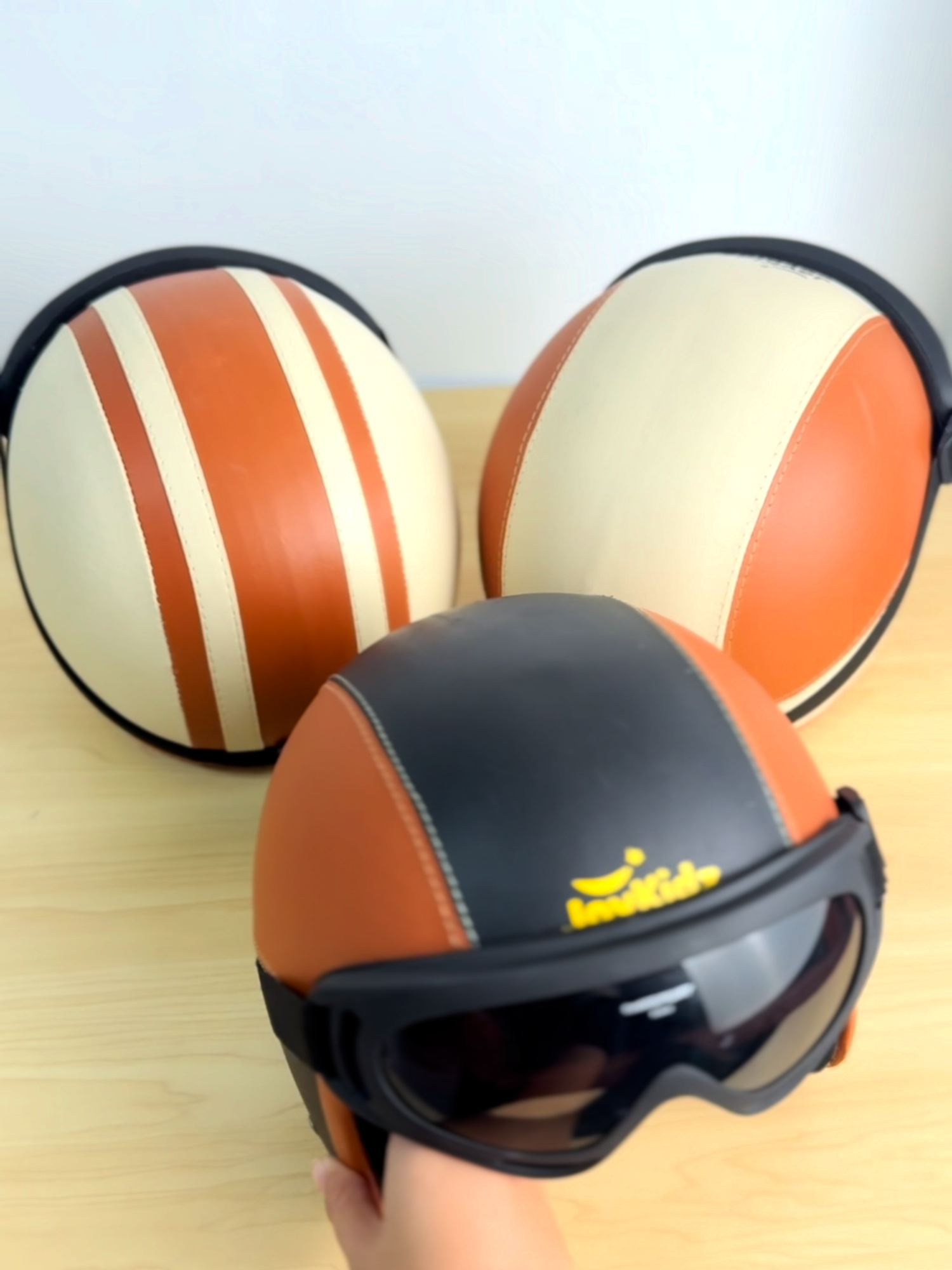 Tiga helm pastel ini manis banget warnanya calm, rapi, dan bikin gaya si kecil keliatan makin clean dan keren#helmet #helmanak #helmanakretro #helmanakbogo #joykidz #joykidzhelmet #joyfulriding