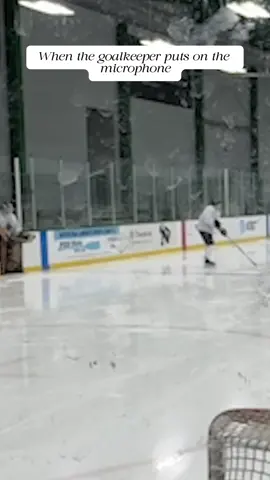 When the goalkeeper puts on the microphone🎤#NHL #hockey #honckeytiktoks #goalie #usa🇺🇸 