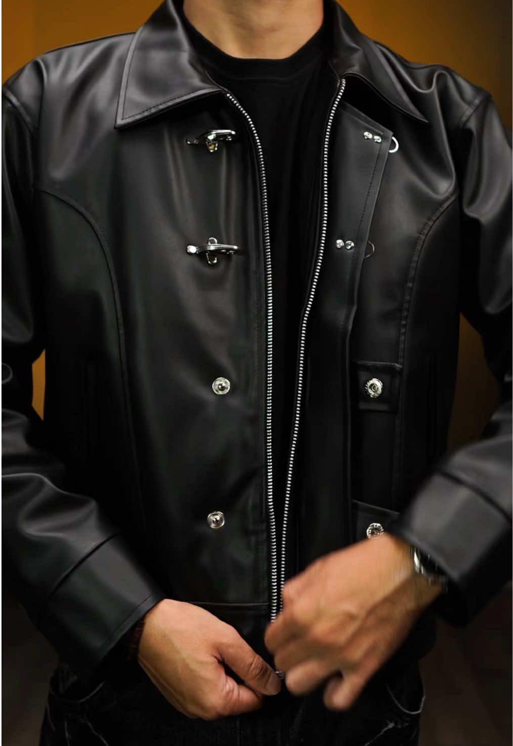 Trends die. Leather doesn’t.