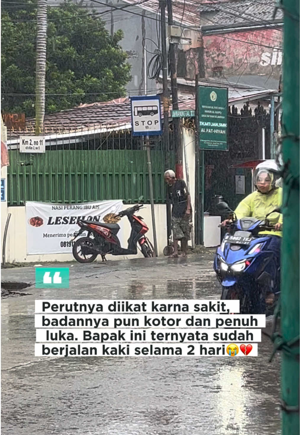 Tidak bisa terbayangkan melihat kondisi kakek yang berjalan selama 2 hari 2 malam mencari tempat pulang, perutnya terikat oleh tali karena menahan s4kit, badannya penuh lumpur, dan telinganya terluk4.. Alhamdulillah kita bisa dipertemukan ya kek, untuk dibantu bersama tim Pstore peduli.. @Putra Siregar @PSTORE  #laporpapi #putrasiregar #pstore #pstorepeduli 