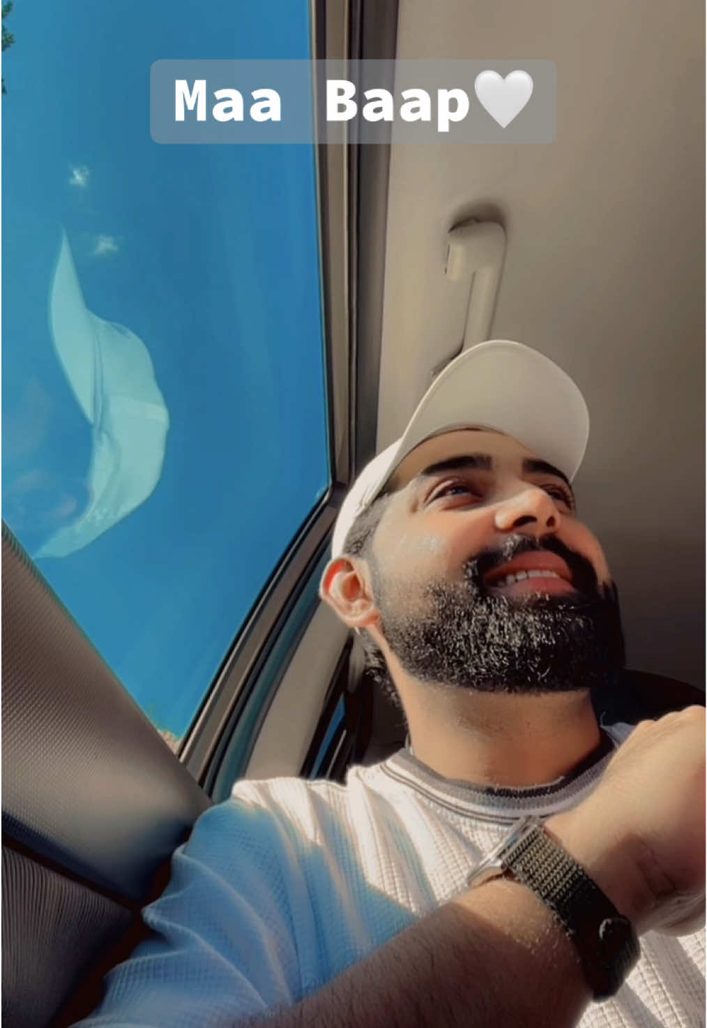 Maa Baap🤍  #pakistani_tik_tok #urdutiktok #parents #fyp #creatorsearchinsights