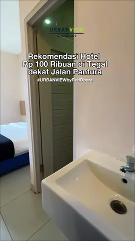 Hotel murah Tegal 100 ribuan! Nginep di Urbanview DJ Inn Tegal nyaman banget, lokasinya dekat Jalan Pantura Tegal, akses ke mana pun gampang. Cocok buat kamu yang cari penginapan hemat tapi bersih & rapi. Bookingnya gampang: 1️⃣ Download aplikasi RedDoorz 2️⃣ Cari Urbanview DJ Inn Tegal 3️⃣ Pakai kode YUKNGINEP biar dapat harga promo #RedTravelers #URBANVIEWbyRedDoorz #UrbanviewDJInnTegal #Urbanview #RedDoorz 