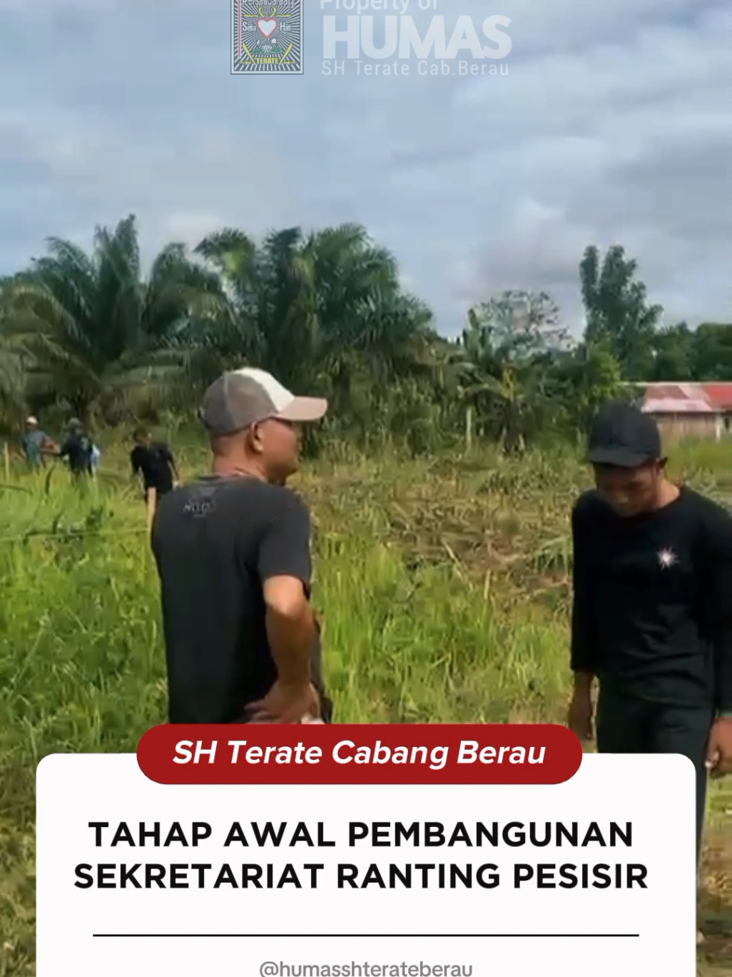 Alhamdulillah..!! SH Terate Ranting Pesisir memulai tahap awal pembangunan sekretariat,calon sekretariat ranting pesisir ini di bangun di jalan poros kampung campursari SP1 Talisayan. Pembangunan sekretariat dilakukan secara gotong royong oleh pengurus beserta para warga 4 Ranting Pesisir ( Ranting Tabalar, Ranting Talisayan, Ranting Batu Putih, Ranting Biduk-biduk ). Dengan mulai dibangunnya sekretariat ini menandai bahwa semakin berkembangnya SH Terate di wilayah pesisir Berau & juga kekompakan serta kerukunan para kadhang SH Terate di wilayah pesisir. Salam Persaudaraan...!! SH Terate Jayaa...!! @HUMAS SH TERATE PUSAT @Pamter139 Berau  @psht_ranting_talisayan  @psht_tabalar22  @psht_ranting_batuputih  #psht #shterate #humasshterateberau #pshtpusatmadiun #berau 