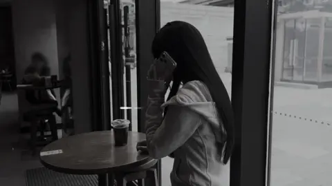 Em chẳng thấy bầu trời trong xanh #ig_nc89 