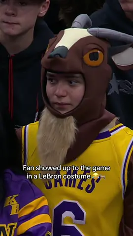 How is LeBron in two places at once? 🤯 #NBA #basketball #lakers #lebron #funny 