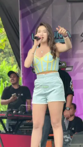 Gak Buper gak Hyper Asek 🤪 @Bunga Permata  #bungapermata #fyp #viral #lubisathena #lalunamusic  @Promotor Laluna Music @𝙇𝘼𝙇𝙐𝙉𝘼 𝙈𝙐𝙎𝙄𝘾 𝙀𝙉𝙏 @𝙈𝘼𝙎 𝙇𝙐𝘽𝙄𝙎 𝘼𝙏𝙃𝙀𝙉𝘼 @Gila Buper 