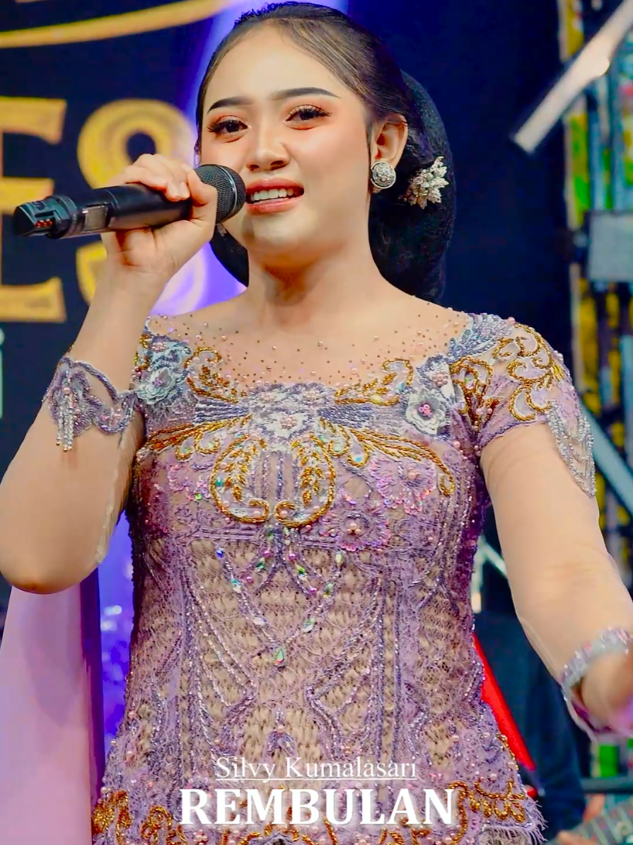 Yoch sesss moaak,hadir lagi bareng kakak @silvykumalasari_real REMBULAN Tayang Siang Ini jam 12.30 WIB Di Cyt Mahesa Official  #viral #mahesamusic #fyp #silvykumalasari #berandatiktok 