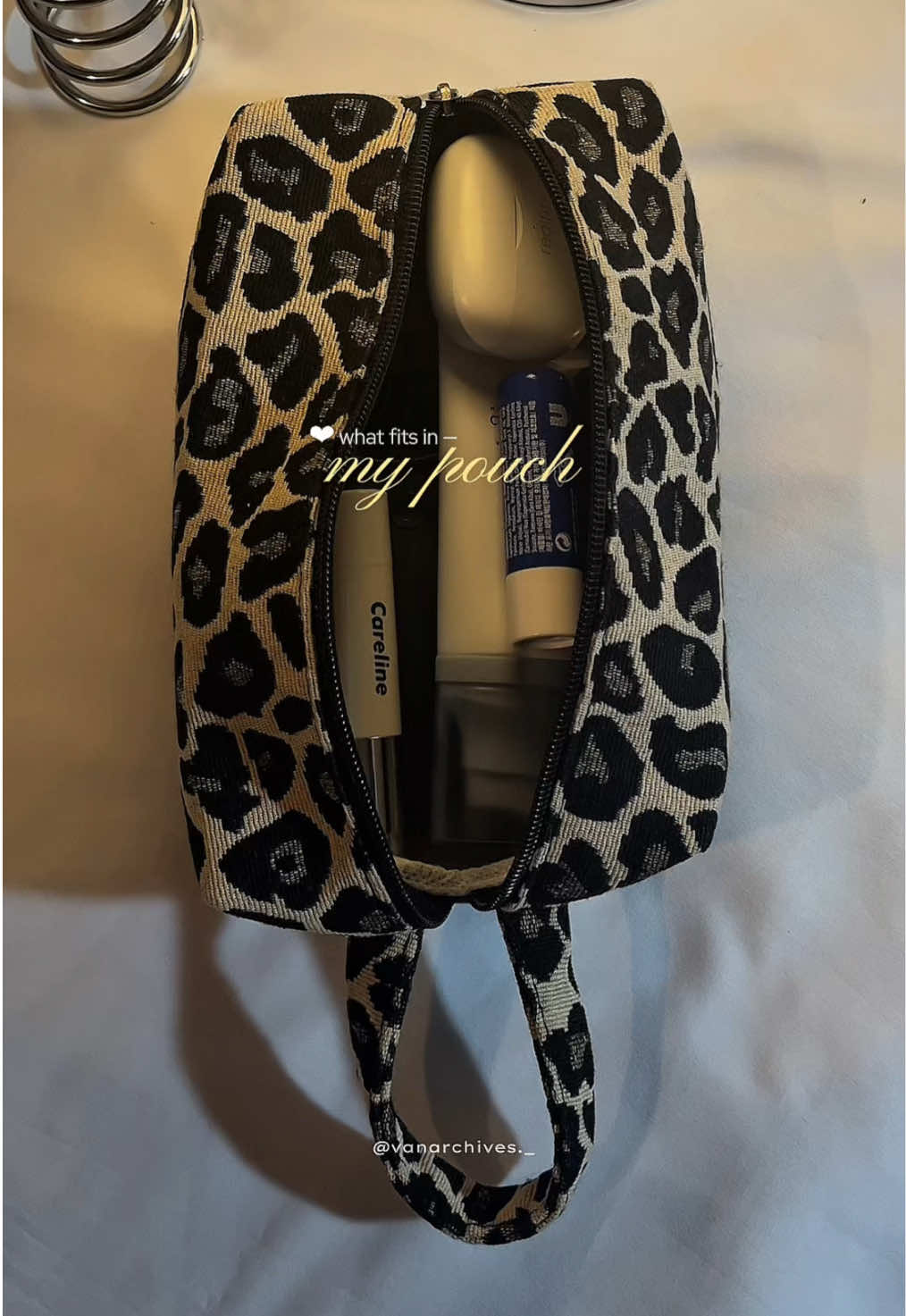 your go-to everyday pouch — 👝 #pouch #pouchbag #essentialsbag #makeupbag #makeuppouch 