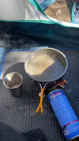 Ada yang senang kopinya tersaji di kafe, bertemankan laptop. Ada yang senang kopinya tersaji di kantor, bertemankan rutinitas. Ada yang senang kopinya tersaji di kedai, bertemankan perbincangan seputar politik. Aku senang kopiku tersaji di gunung, bertemankan mentari pagi bung #pendakigunung #fiersabesari 