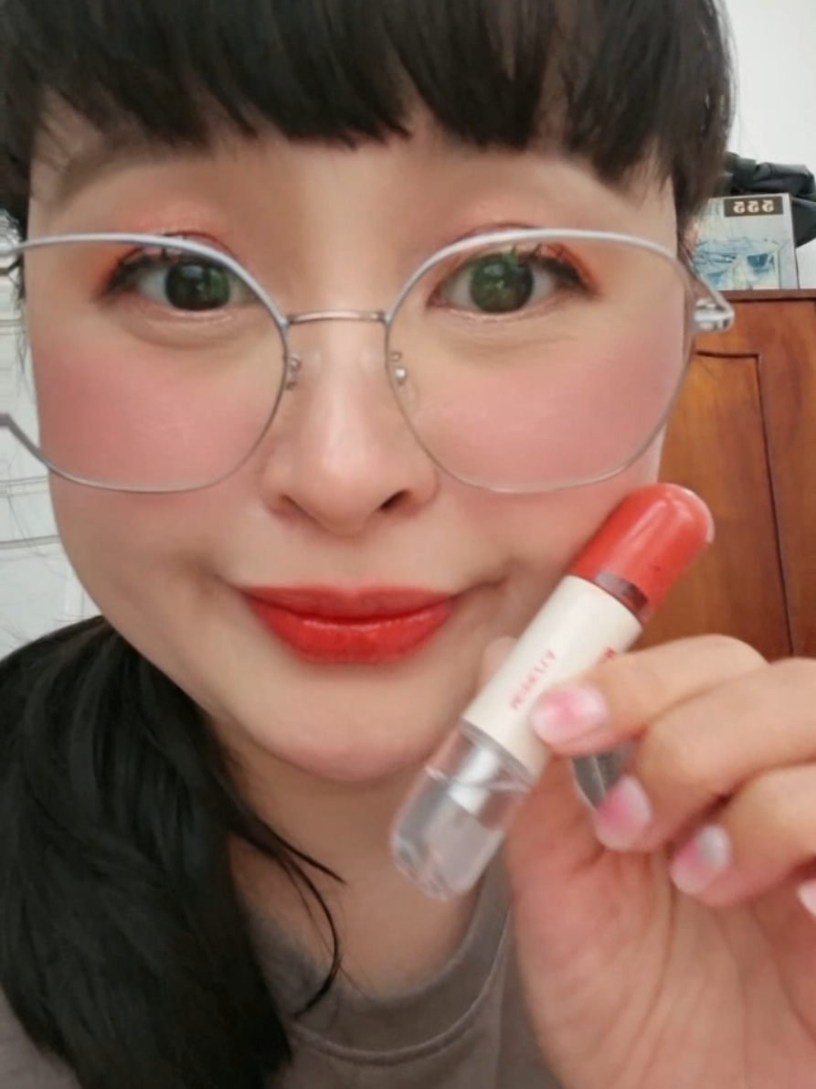 ลิปดูโอ้ Merrezca มีทั้งลิปเนื้อแมตและลิปกลอส สีสวย ติดทน #ลิปดูโอ้ #merrezca #ลิปติดทน #ลิป #ลิปปากฉ่ําวาว 