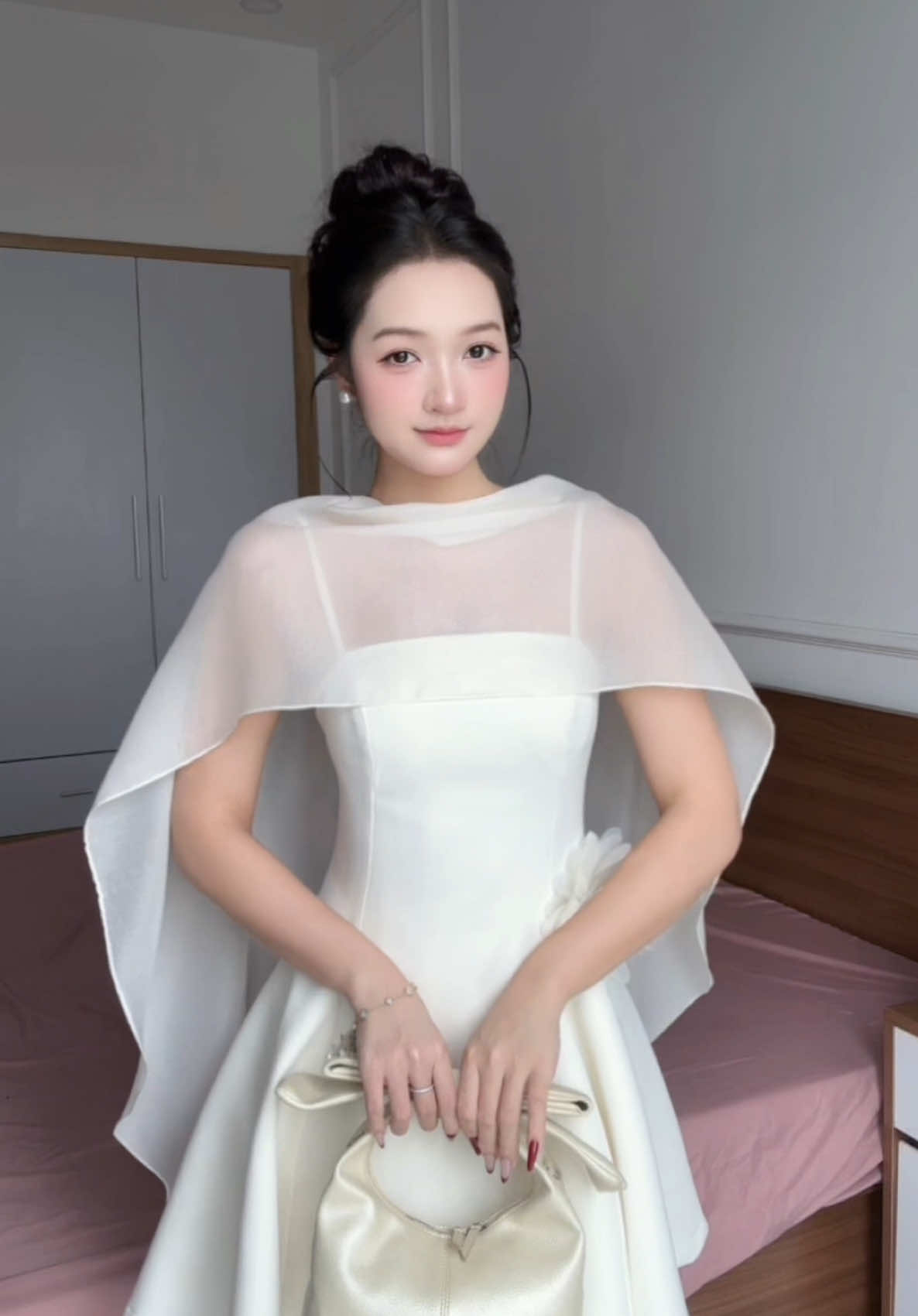 +1 váy xinh đi ăn cưới