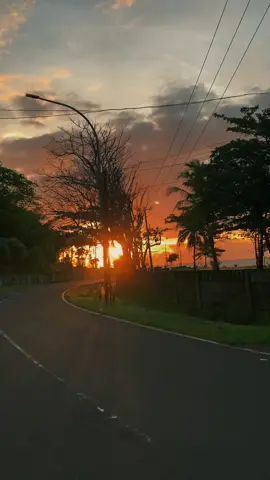 🌅#sunsetvibes #batuhidengtjlesung #pandeglang #masukberandafyp #fyppppppppppppppppppppppp 
